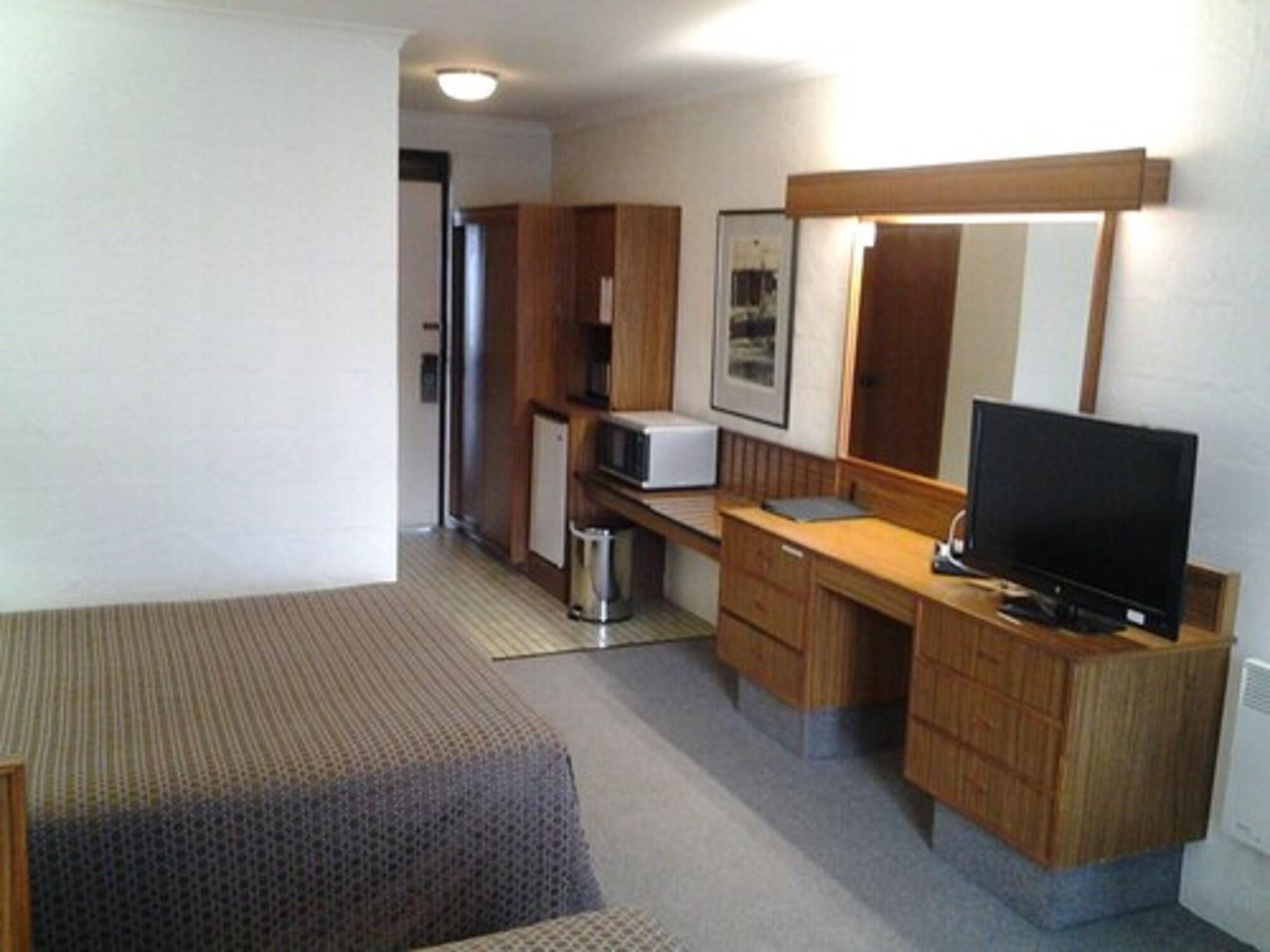 קווינסטאון West Coaster Motel מראה חיצוני תמונה